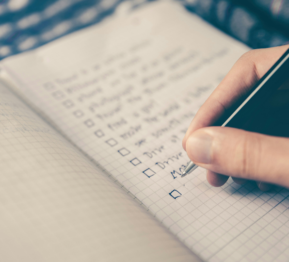 glenn-carstens-peters-RLw-UC03Gwc-unsplash 1